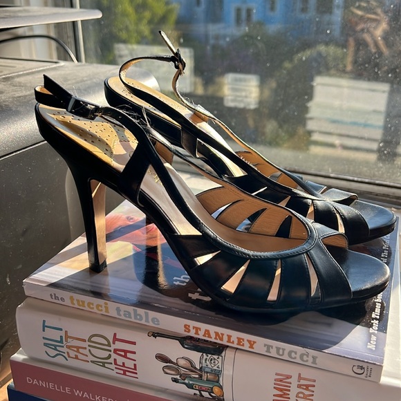 Cole Haan Heels - Picture 5 of 9